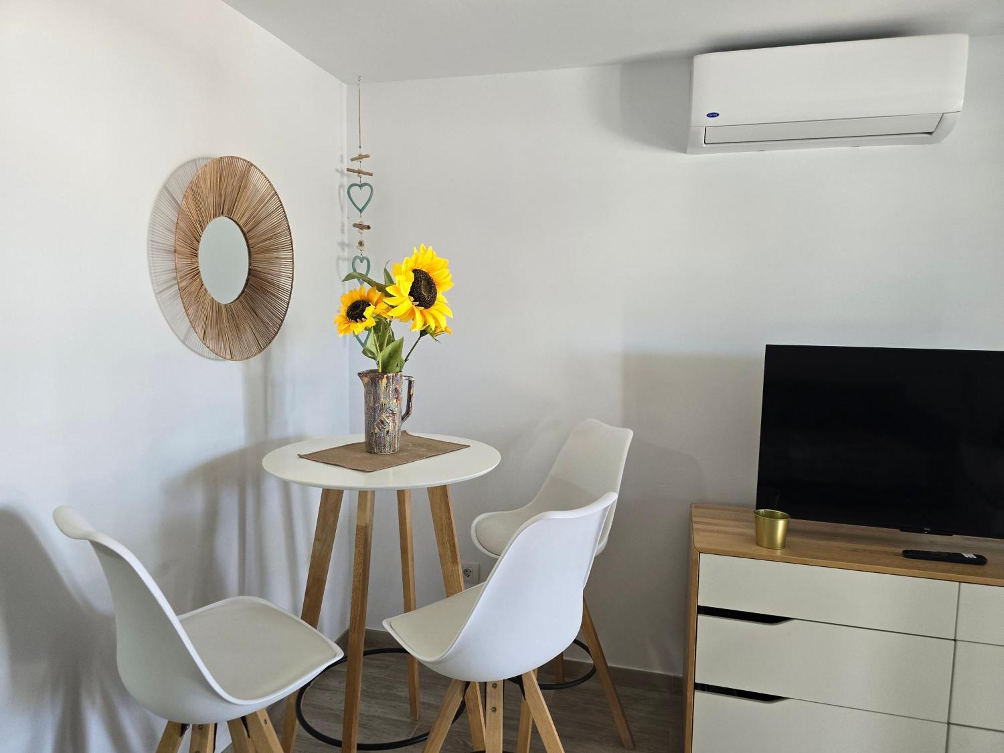 The Sunflower Maspalomas  Luaran gambar