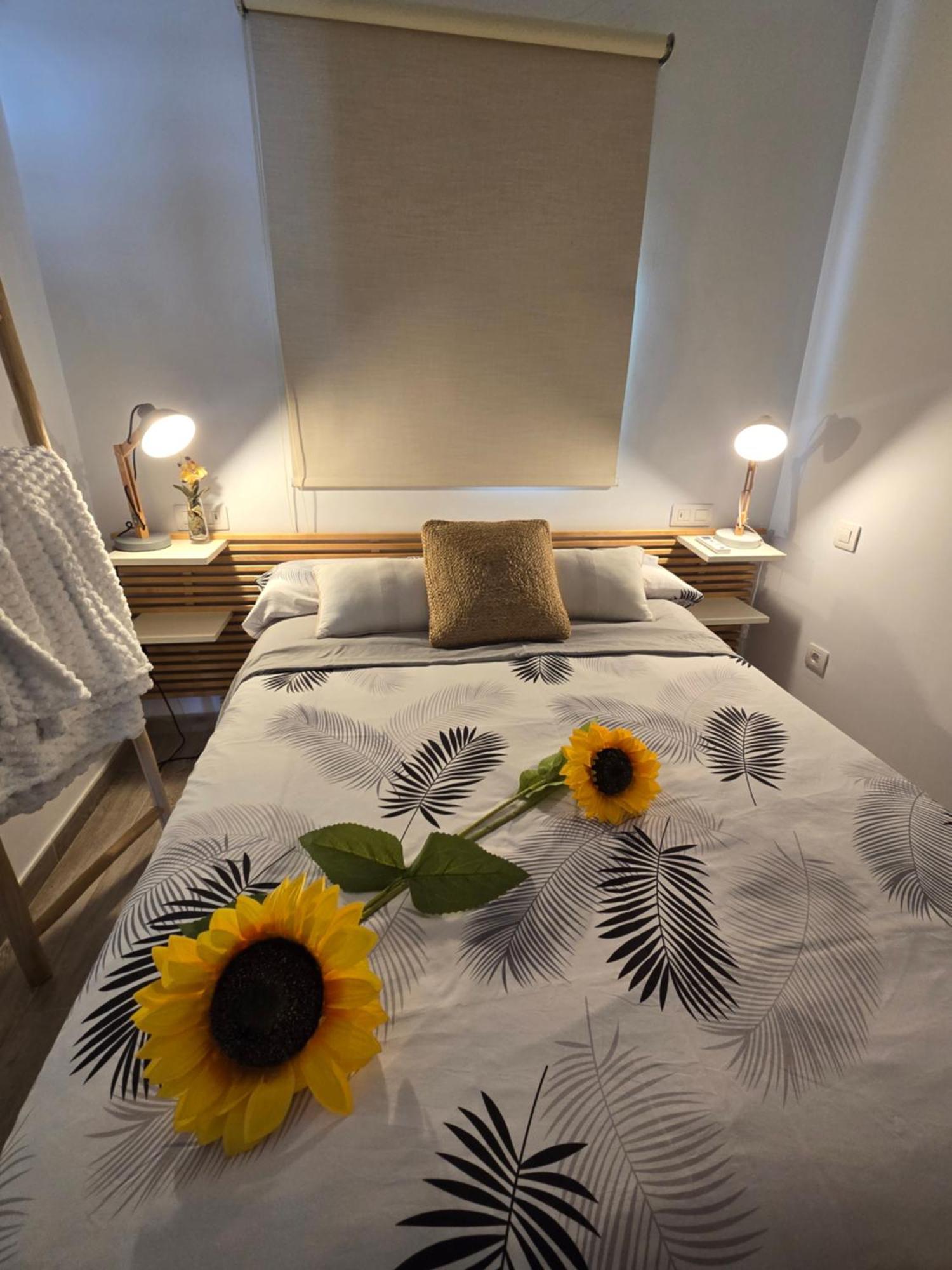 The Sunflower Maspalomas  Luaran gambar